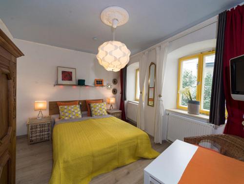 Traunstein Apartamento | Zimmervermietung am Stadtplatz/BHF 8 min/A8