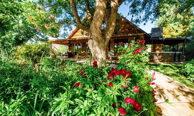 Virgin Cabina | Zion's Cabin and Boujee Barn
