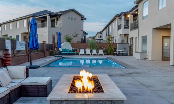 Hurricane Casa | Zion Village Water & Air, Private Heated Pool and Hot Tub