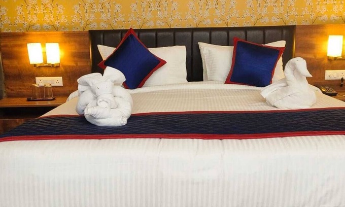 Dwarka Hotel | Zip By Spree Hotels Dwarka