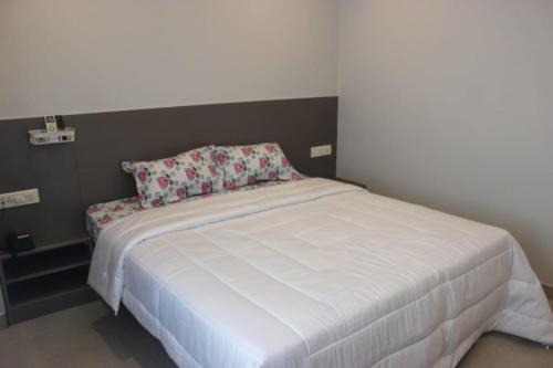 Kadubeesanahalli Hotel | Zivo Inn