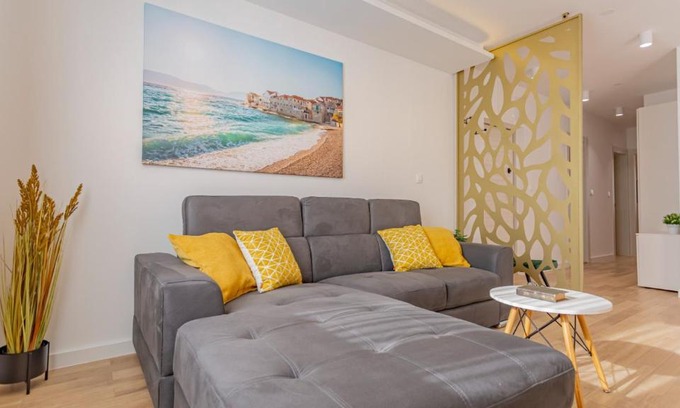 Znjan Apartamento | Znjan holidays