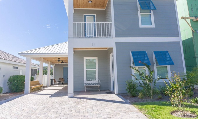 Emerald Waters Village Casa | Zoe's Place- Pet Friendly close to the beach 5 Bedrooms 4.5 Baths