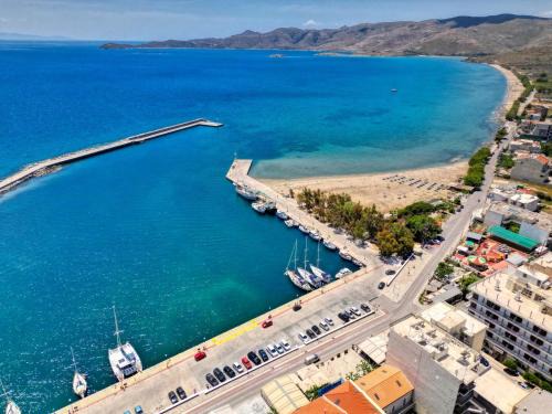 Karystos Apartamento | Zoe's Villa - Modern Karystos Apartments By The Port & Beach