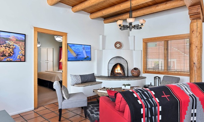 Downtown Santa Fe Villa | Zona Rosa 70/73 combination unit
