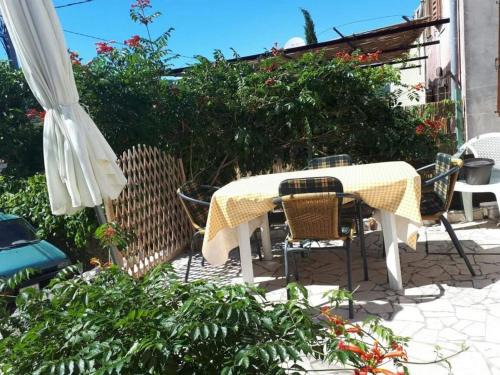 Beli Casa | Zora Holiday home - Two Bedroom Holiday Home with Terrace