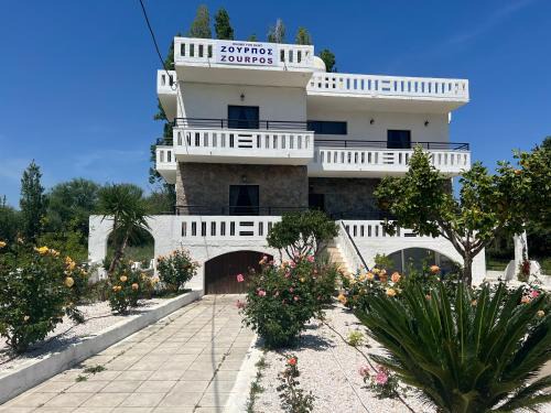 Kalyves Apartamento | Zourpos Studios & Apartments