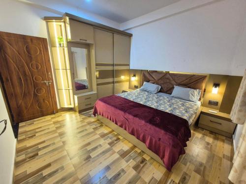 Varanasi Apartamento | Zucross Homestay