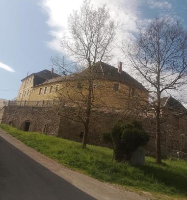 Plohn Apartamento | Zum Ritter Ferienwohnung 500 Meter zum Freizeitpark Plohn