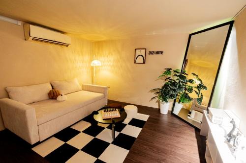 Hang Buom Apartamento | Zuzi Home Dao Duy Tu , Old Quarter 3