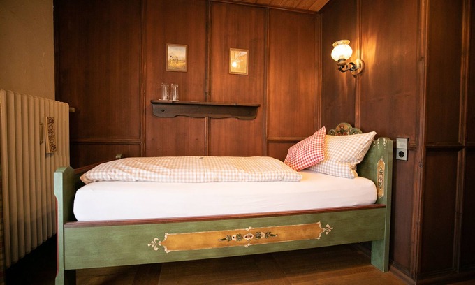 Tennenbronn Apartamento | Zweibettzimmer 3 mit Dusche und WC