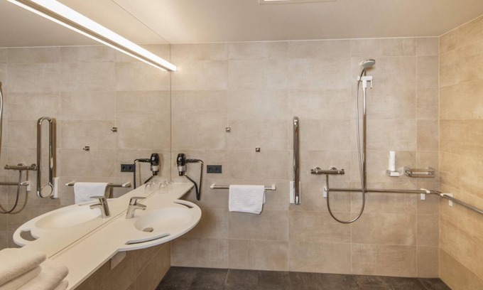 Pfons Casa | Zweibettzimmer Komfort mit Balkon - Gästehaus St. Michael