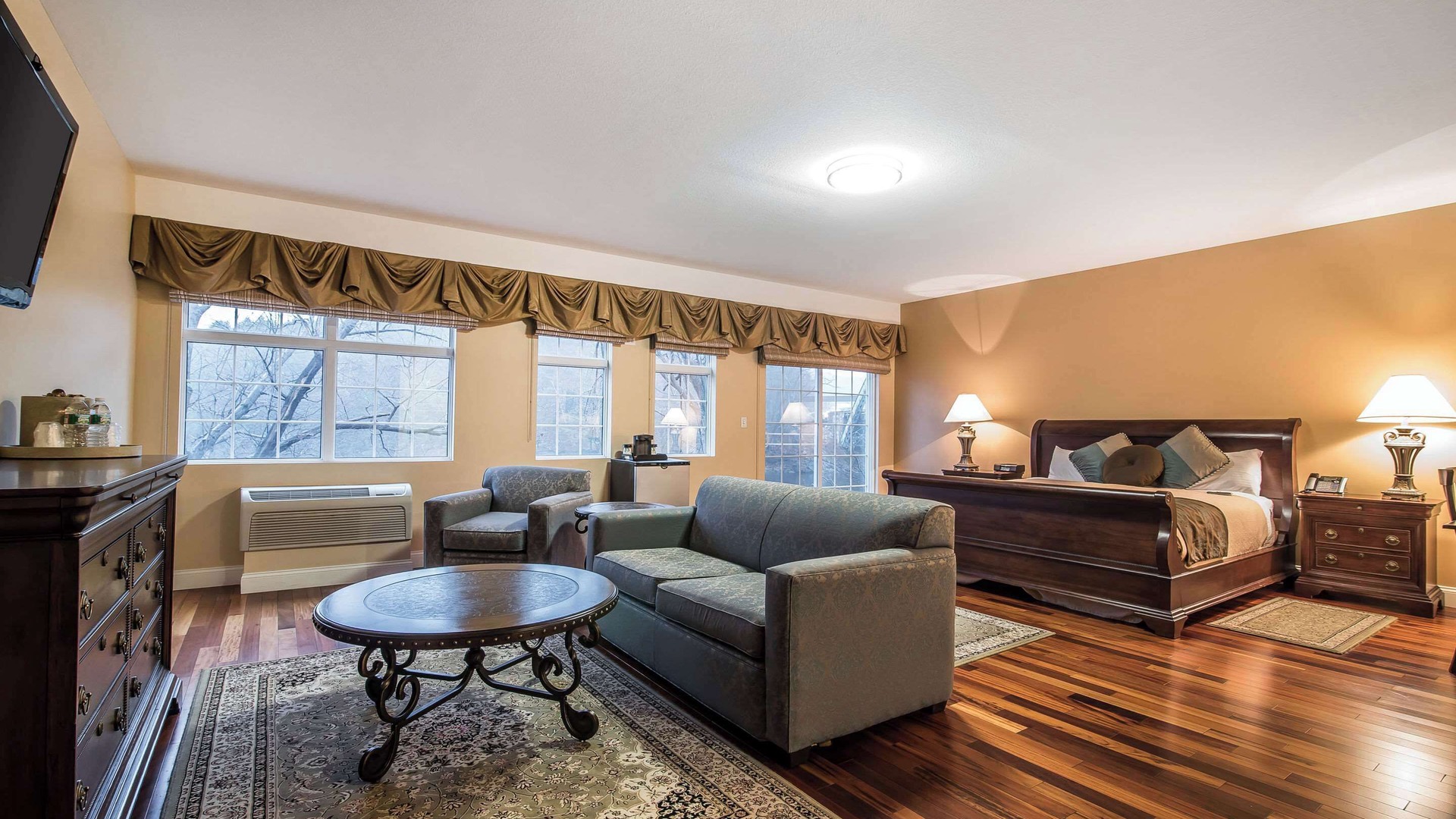 foto de Dormitorio en West Chesterfield