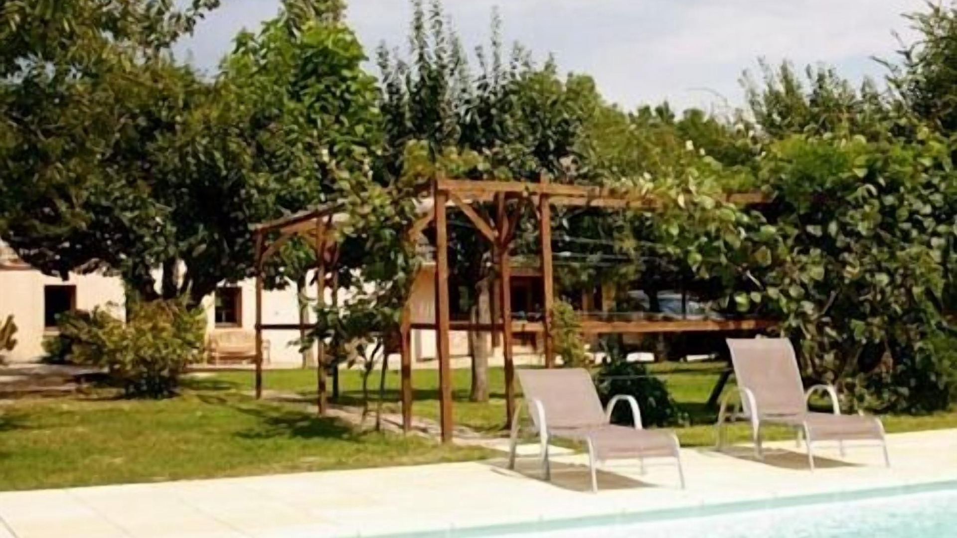 foto de Exterior en Saint-Jean-de-Thurigneux