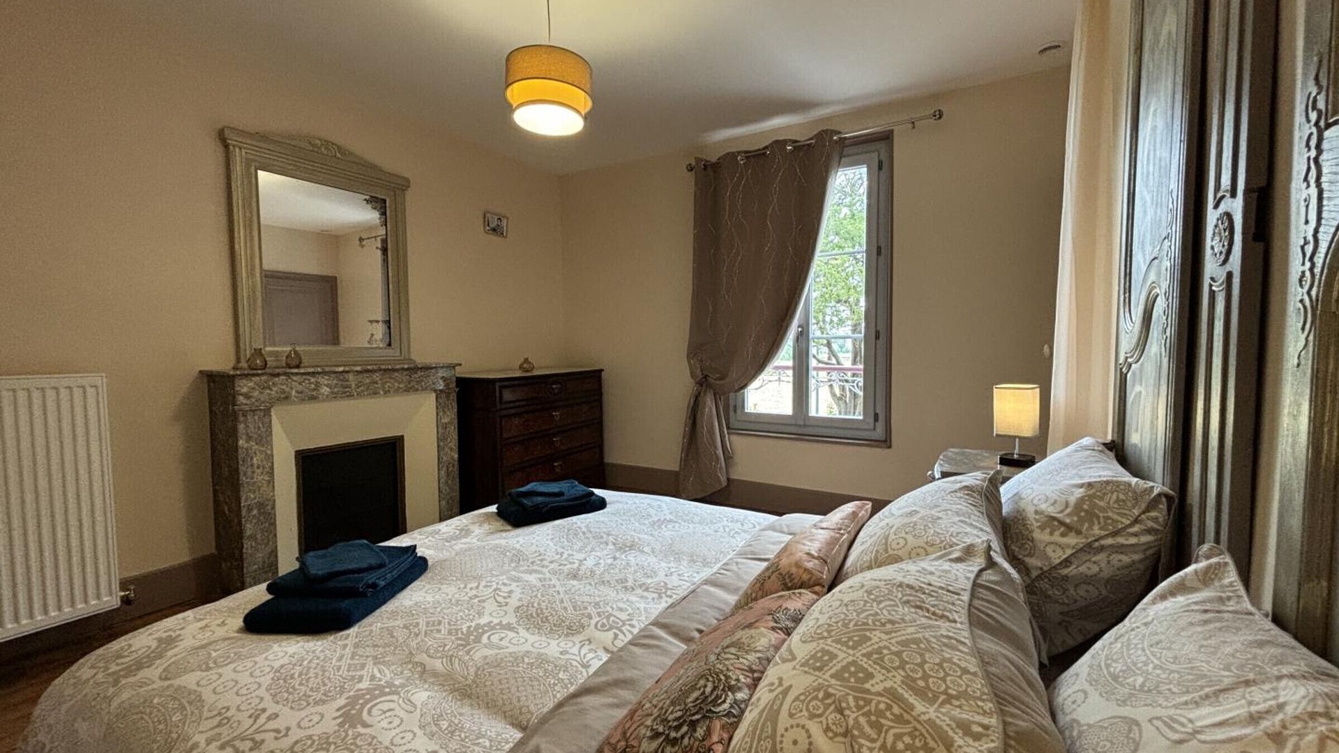 foto de Dormitorio en Jaligny-sur-Besbre