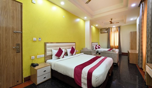 Deluxe Family Room