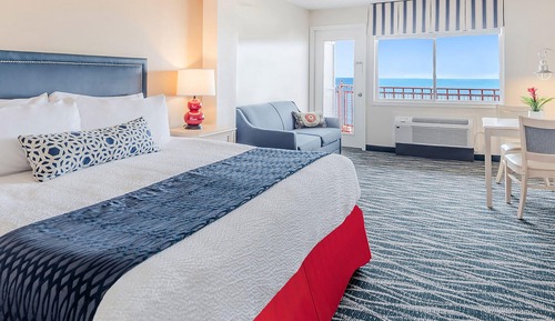 Suite estudio, 1 cama de matrimonio grande con sofá cama, frente al mar