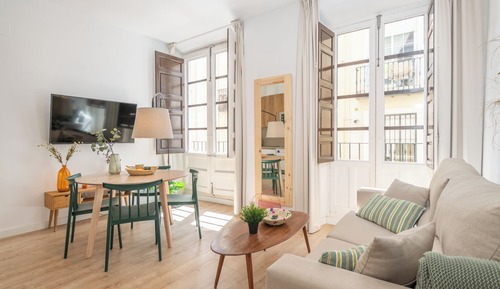 2 Bedrooms Apartment