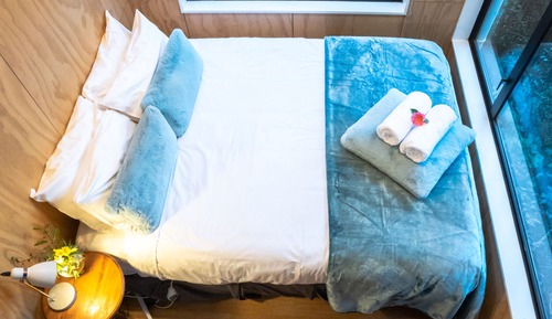 Cabaña romántica, 1 cama de matrimonio, vistas al jardín