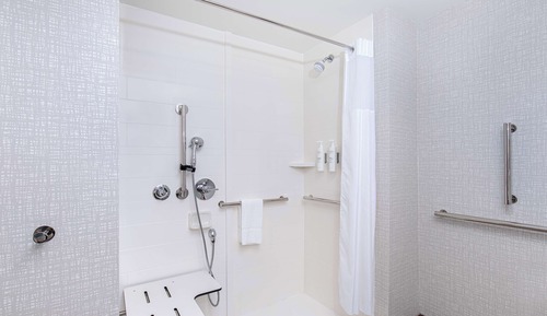 Habitación, 1 cama de matrimonio grande, accesible para personas con discapacidad (3x3 Shower)