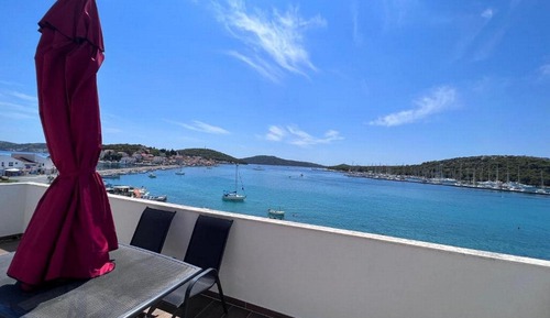 Apartamento (One bedroom apartment with Terrace an)