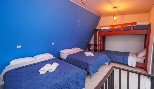 Habitación familiar, vistas al jardín