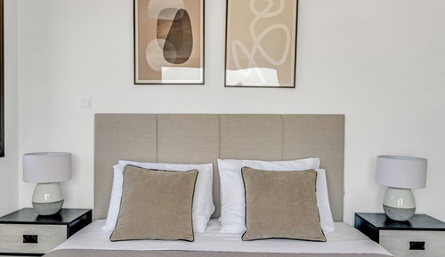 Apartamento, 3 habitaciones, balcón, vistas a la ciudad