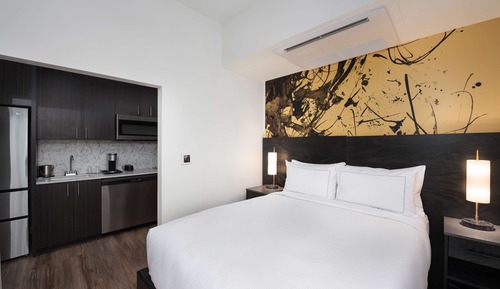 Habitación, 1 cama de matrimonio, balcón, en esquina