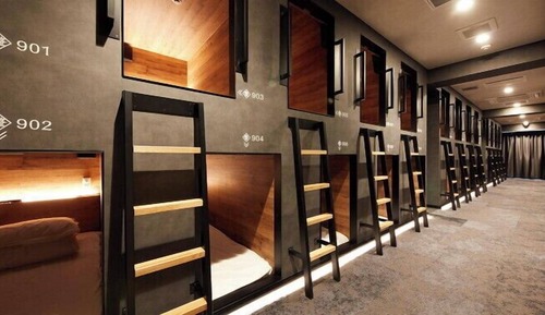 Cabaña económica, solo para hombres, no fumadores (2 Capsule Room, Upper Floor)