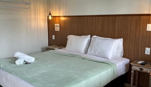 Habitación estándar con 1 cama doble o 2 individuales