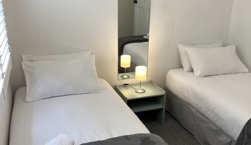Habitación clásica con 2 camas individuales