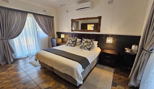 Habitación Deluxe con 1 cama doble o 2 individuales, 1 habitación, balcón, vistas al parque