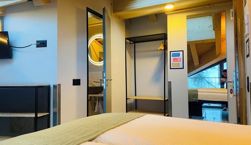 Habitación doble, vistas al río