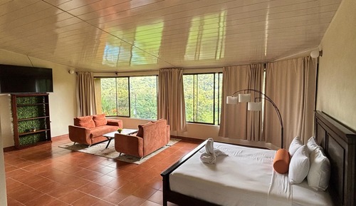 Suite estudio Deluxe, Aire acondicionado, vistas a la montaña