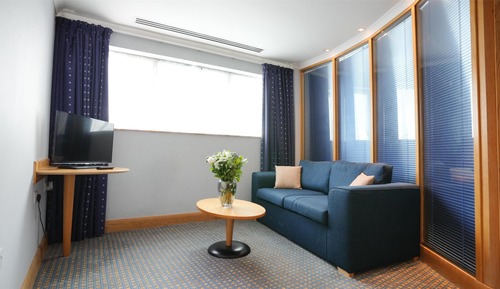 Suite (Penthouse)