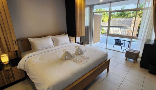 Habitación Deluxe doble, 1 cama de matrimonio grande, vistas al jardín