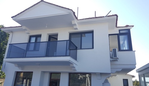 FAMILY HOMES (2+1)