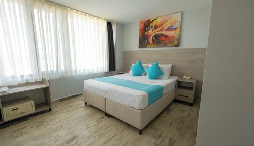 Private Room in the Garden