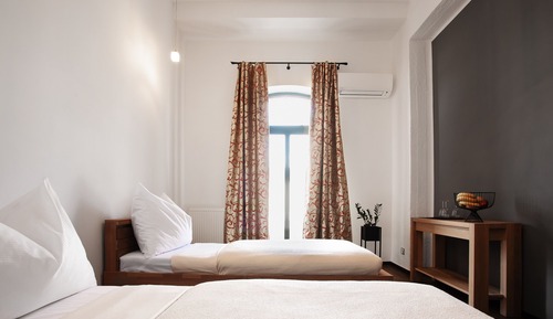 Habitación estándar con 1 cama doble o 2 individuales