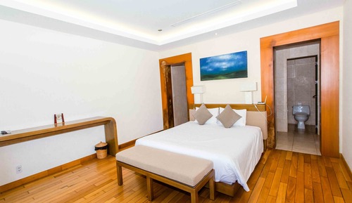 Standard 4BR Beach Pool Villa