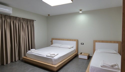 Habitación triple, planta baja