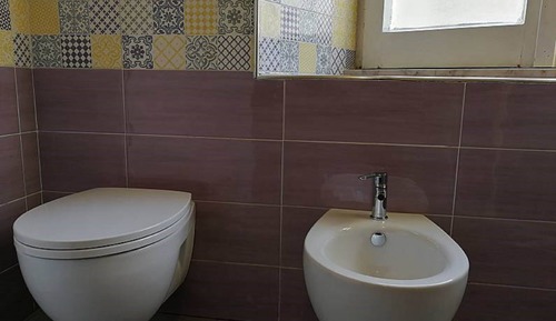 Habitación básica doble, baño privado (Violanda)