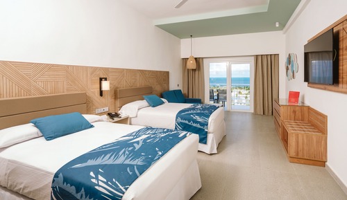 Habitación doble, frente al mar (M)