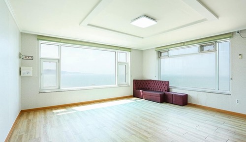 Room (Royal A-301)