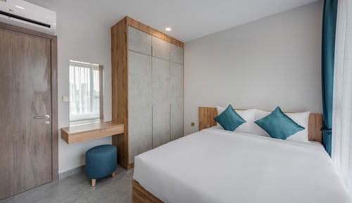 2-Bedroom Apartment with Balcony