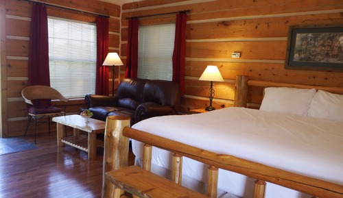 Casa, 1 cama de matrimonio grande, cocina, en edificio anexo (Avalanche Lake)