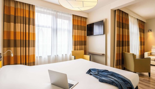 Suite, 1 cama doble (Separate Living Area)