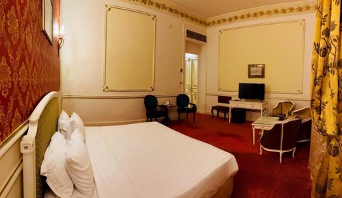 Golden Deluxe Room Partial Sea View - For Egyptians Only