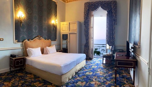 Golden Superior Room Direct Sea View