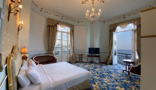 Golden Junior Suite Direct Sea View - For Egyptians Only